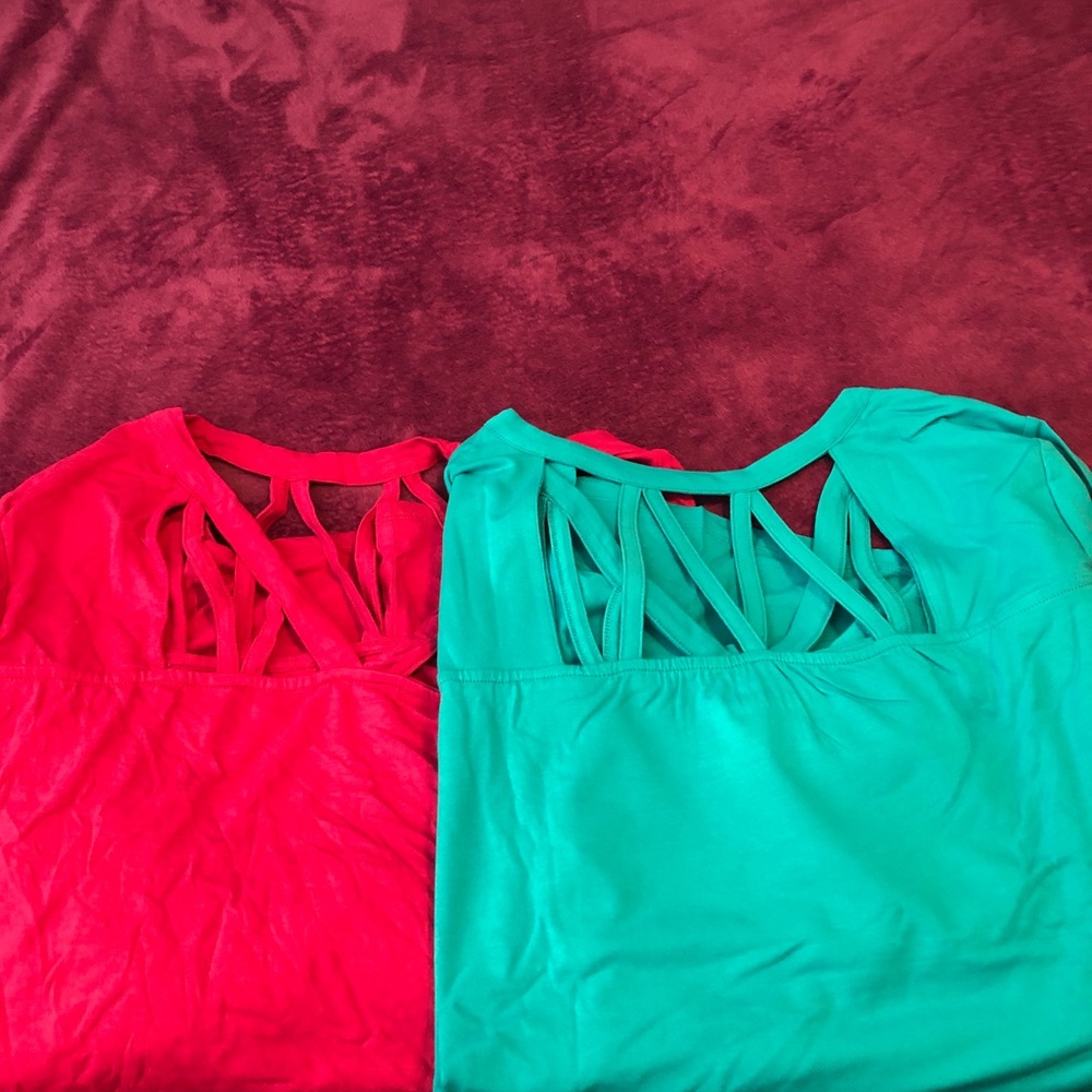 2-3/4quarter sleeve open criss cross on chest/back